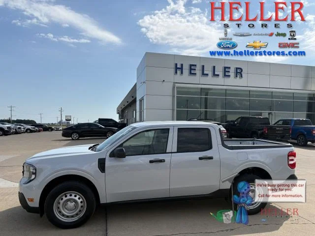 Used 2025 Space White Metallic Ford XL image 1