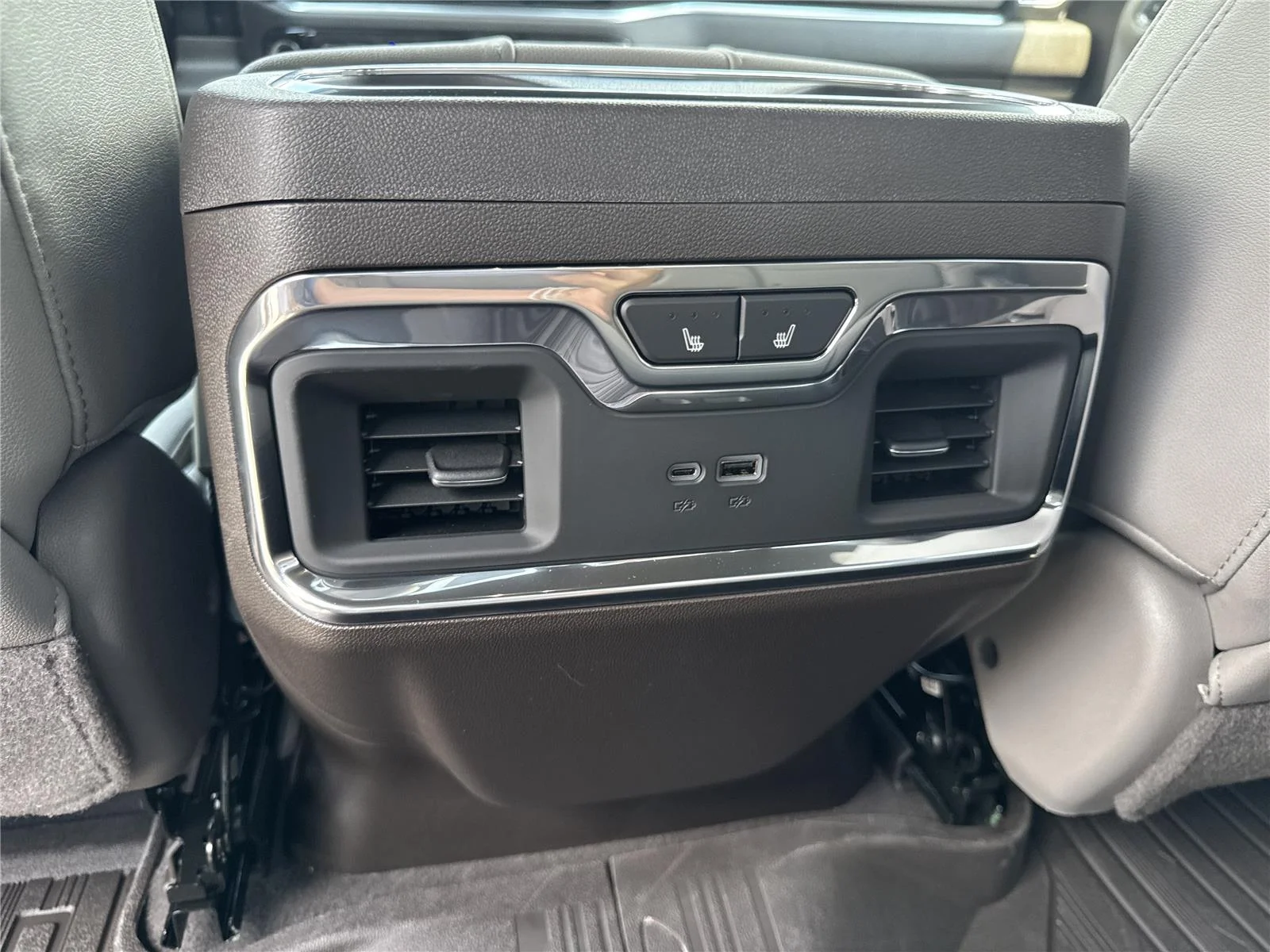 New 2026 Summit White GMC SLT image 32