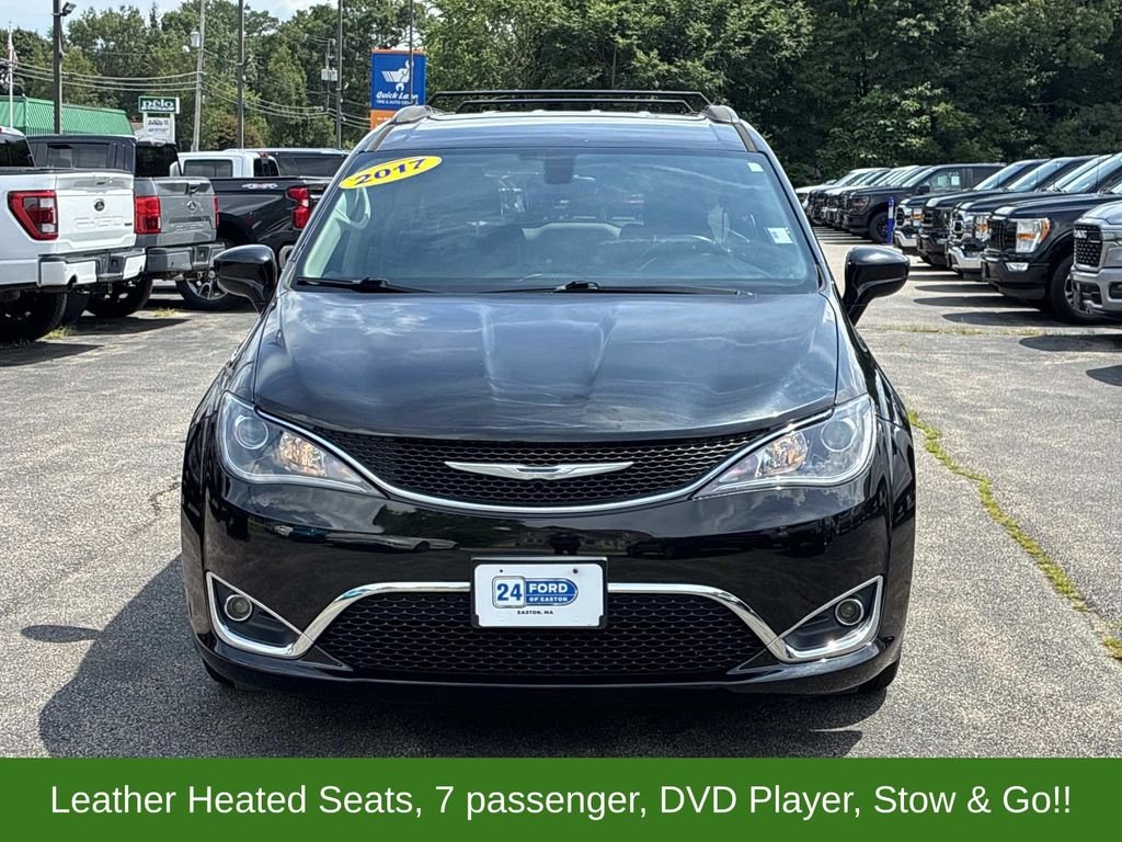 Used 2017 Black Chrysler Touring L image 2