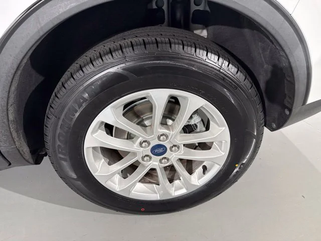 Used 2021 White Ford SE image 6