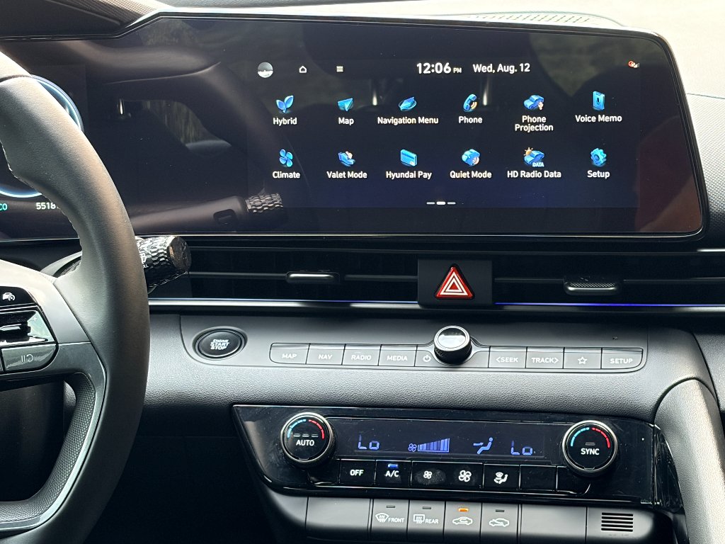 Used 2025 Serenity White Hyundai SEL Sport image 16