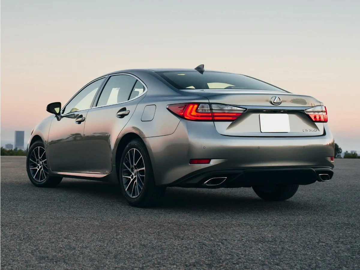 2016 Lexus ES 350 350's photo