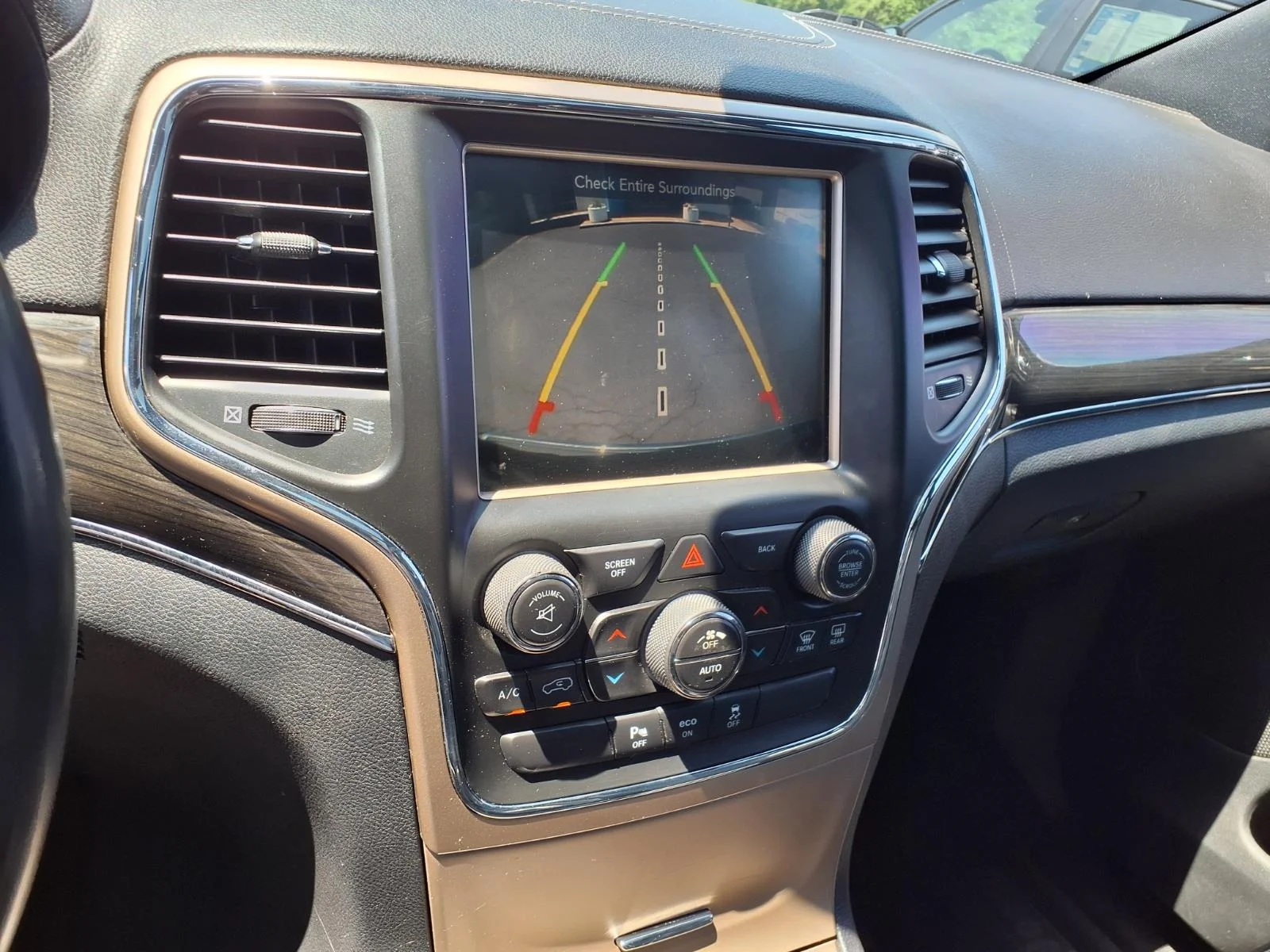 Used 2015 Gray Jeep Overland image 18