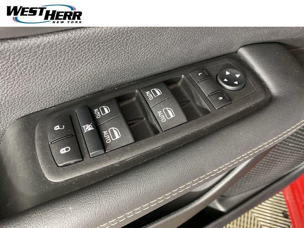 Used 2026 Red Hot Pearlcoat Chrysler Select AWD image 11