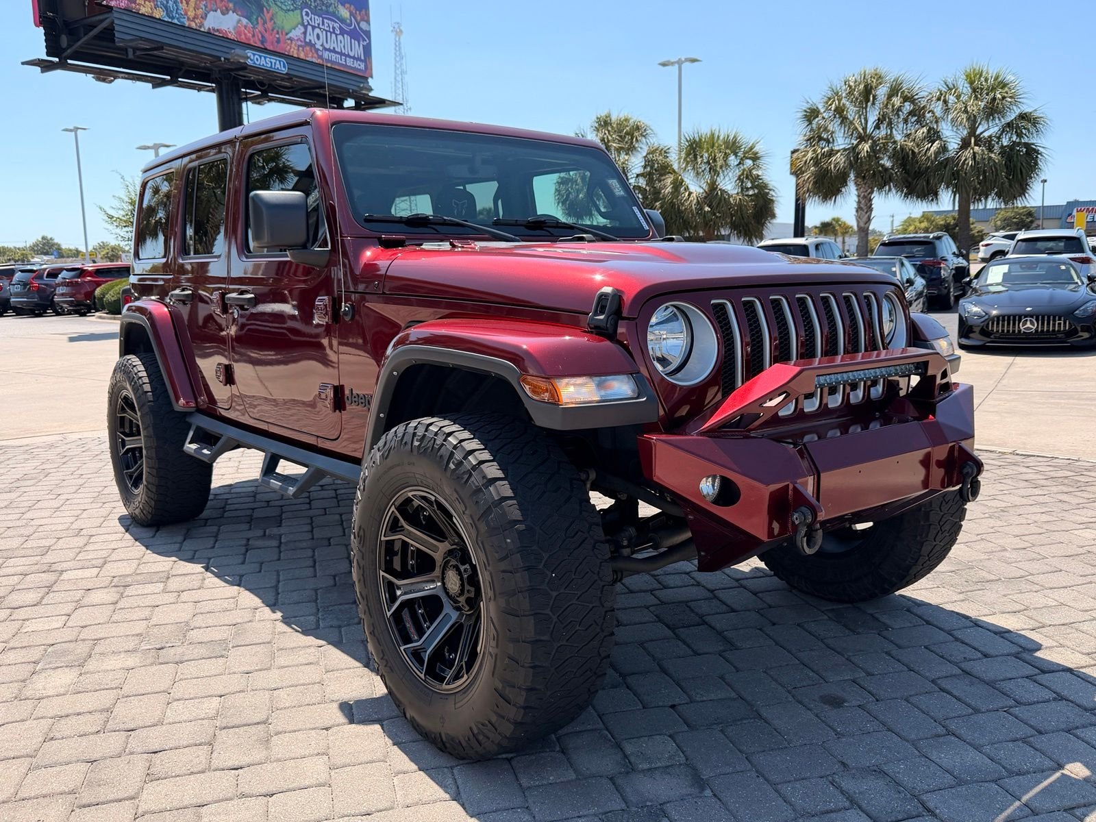 Used 2022 Snazzberry Pearlcoat Jeep Unlimited Sahara image 7