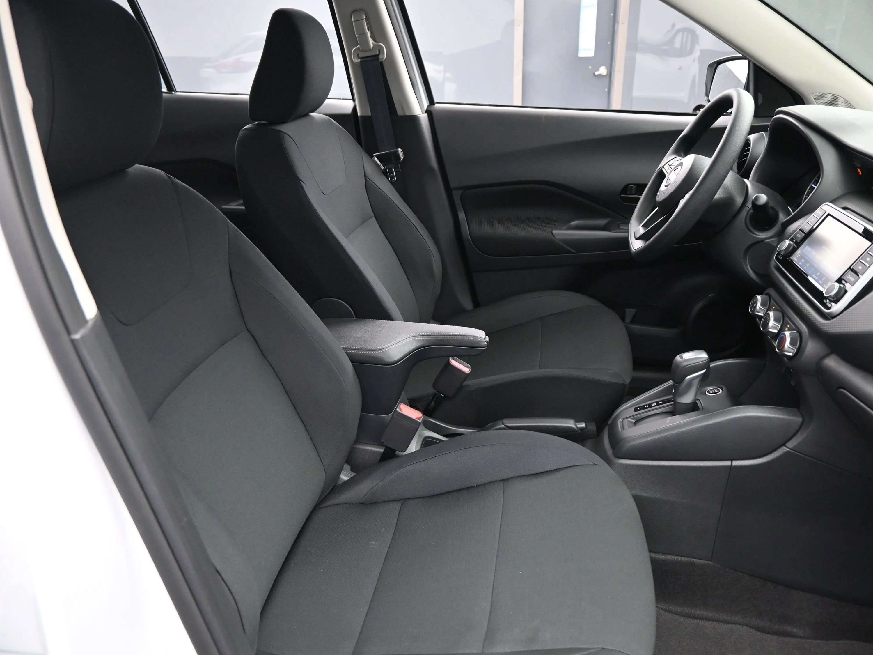2025 Nissan KICKS PLAY Base - Photo 14