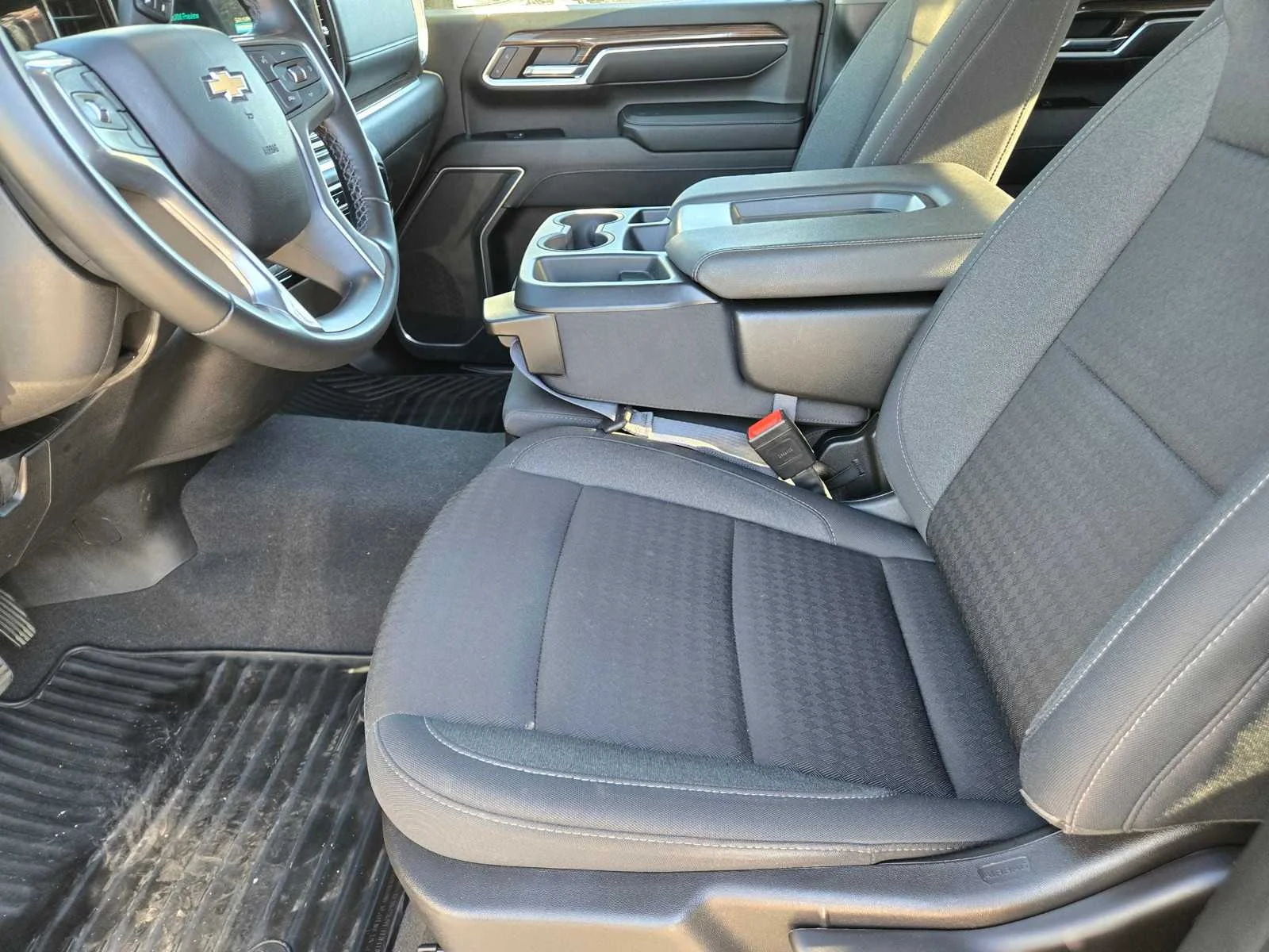 Used 2024 Sterling Gray Metallic Chevrolet LT image 22