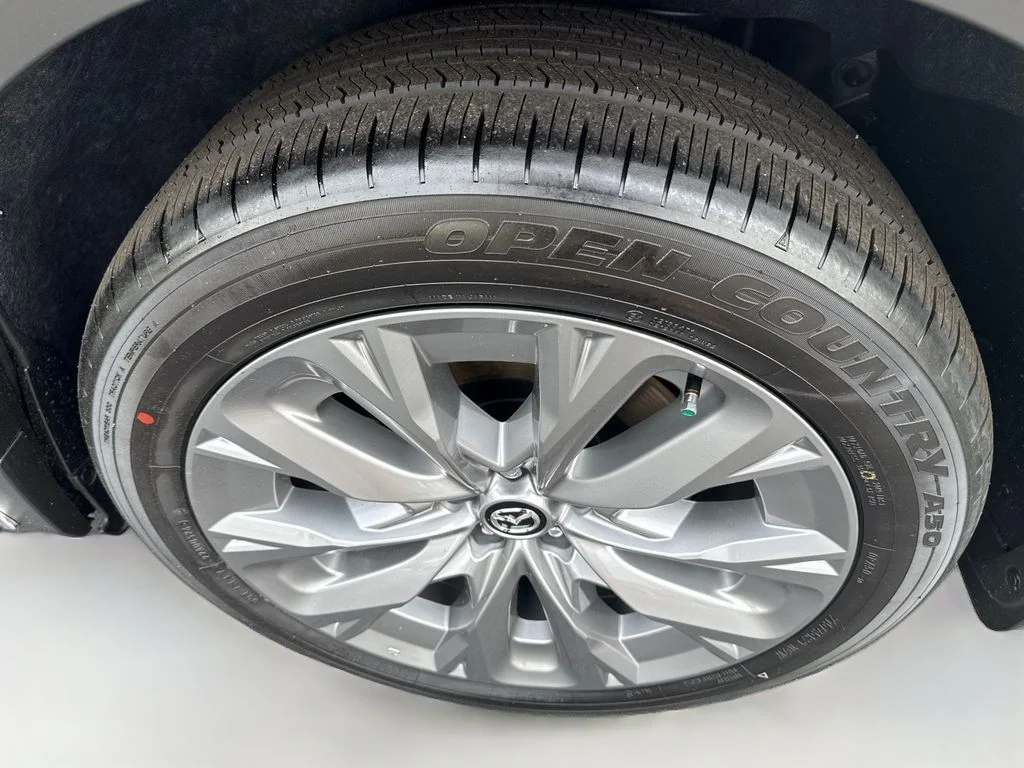 New 2026 Platinum Mazda 3.3 Turbo Premium Plus image 34