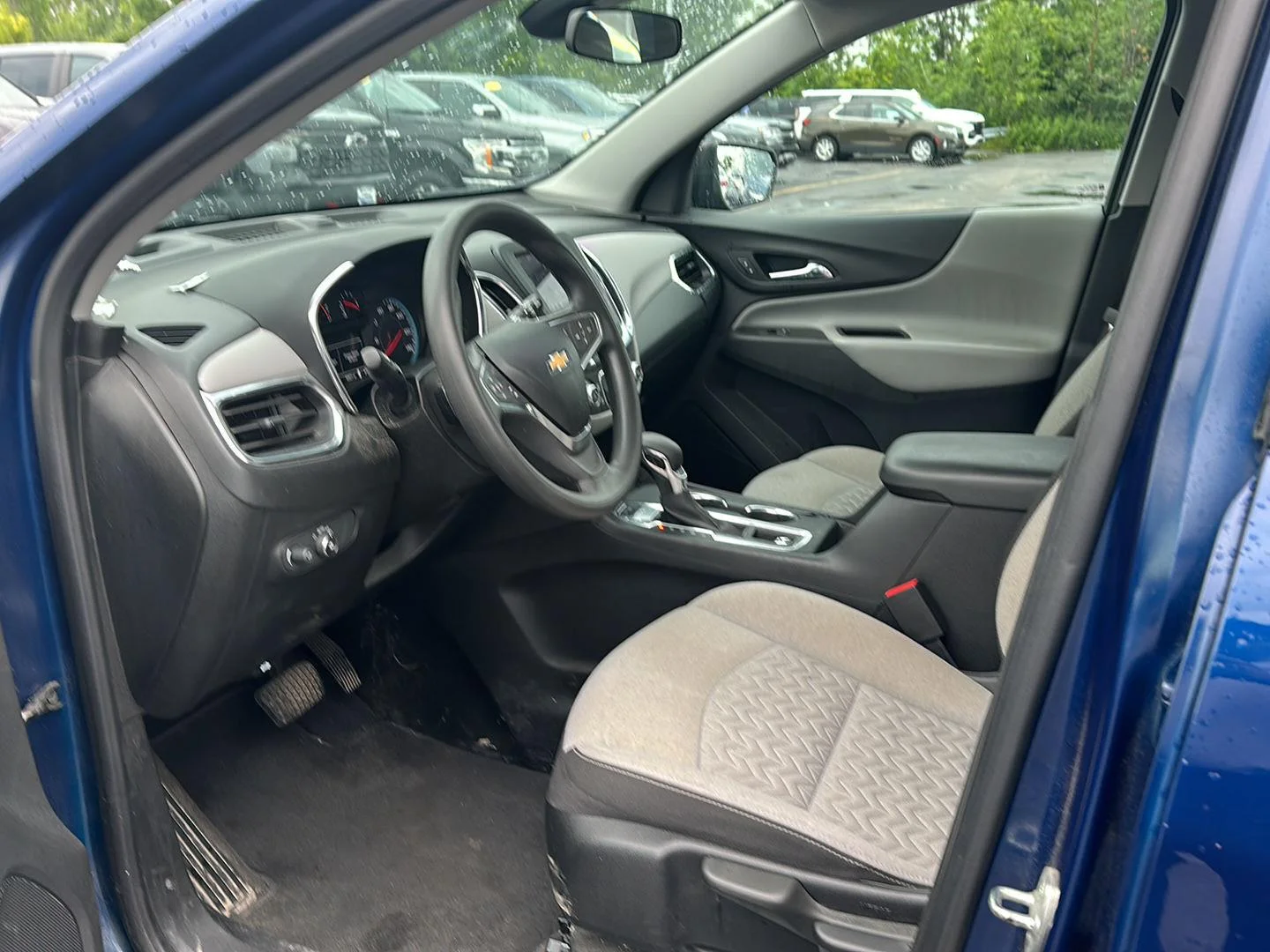 Used 2022 BLUE GLOW METALLIC Chevrolet LS image 7