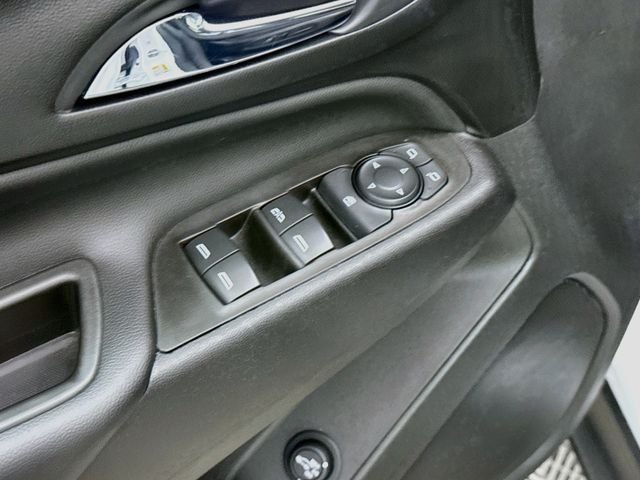 Used 2021 White Chevrolet LT image 17
