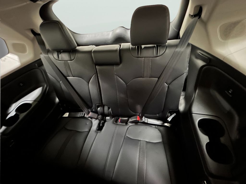 2025 Honda Pilot Touring+ - Photo 25