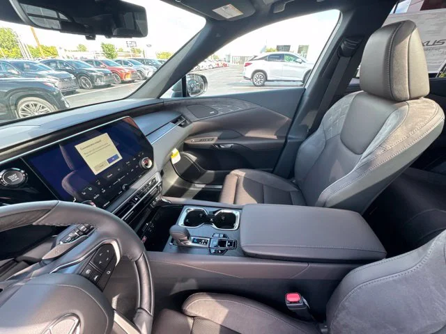 New 2026 Nori Green Pearl Lexus LUXURY image 35