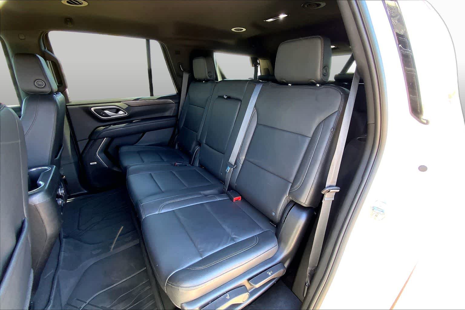 Used 2024 Summit White Chevrolet LT image 21