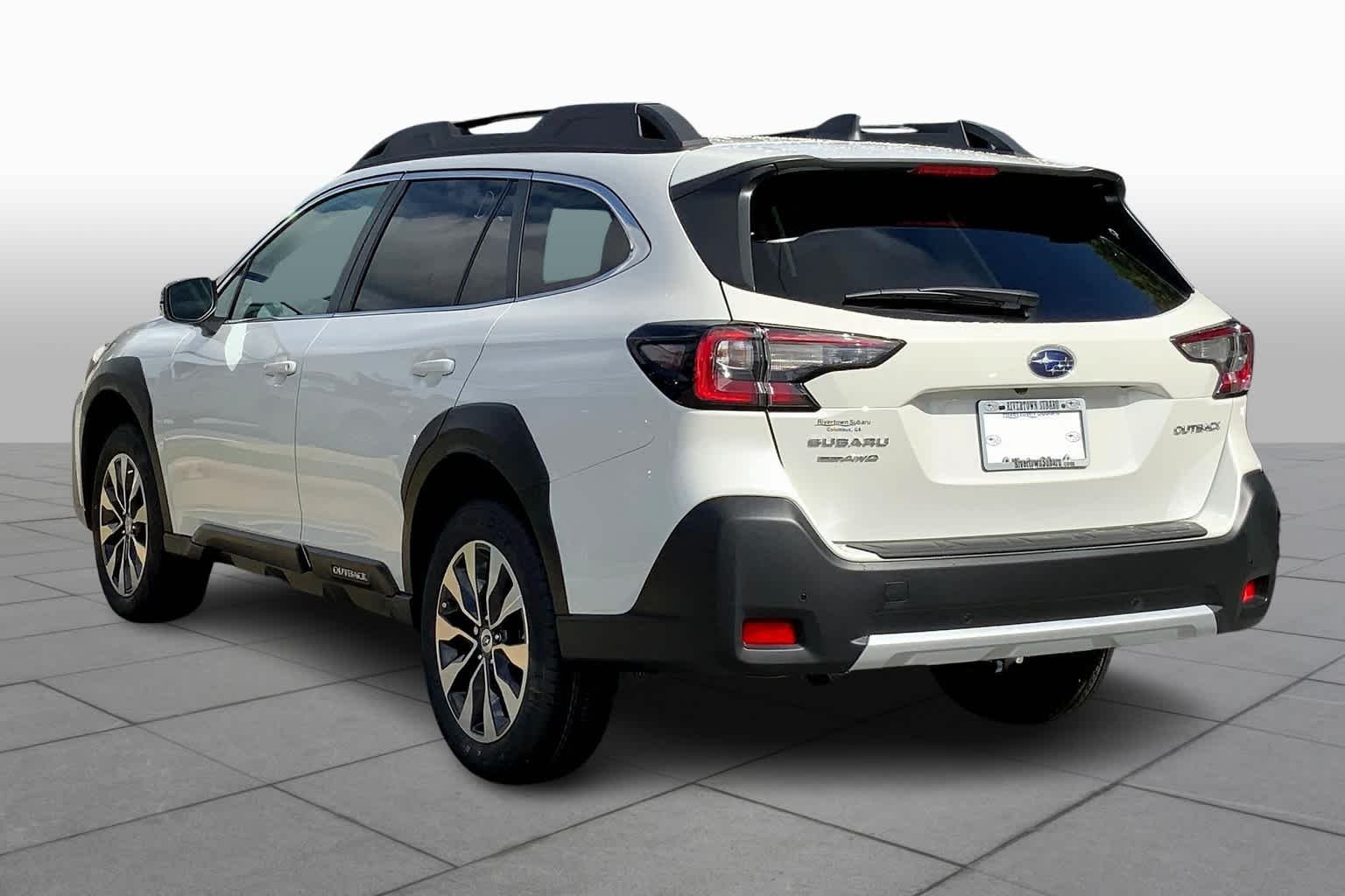 Used 2025 Crystal White Pearl Subaru Limited image 12