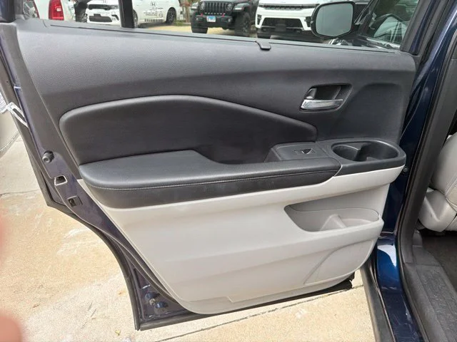 Used 2016  Honda EX-L image 15