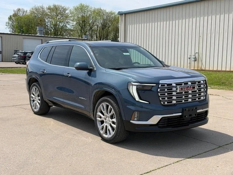 2026 GMC Acadia Denali AWD's photo