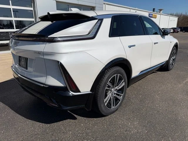2024 Cadillac LYRIQ Luxury 1 - Photo 7