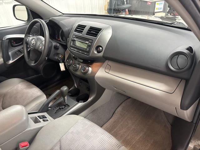 2012 Toyota RAV4 Base - Photo 32