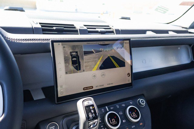 Certified Used 2025 Black Land Rover X-Dynamic SE image 23