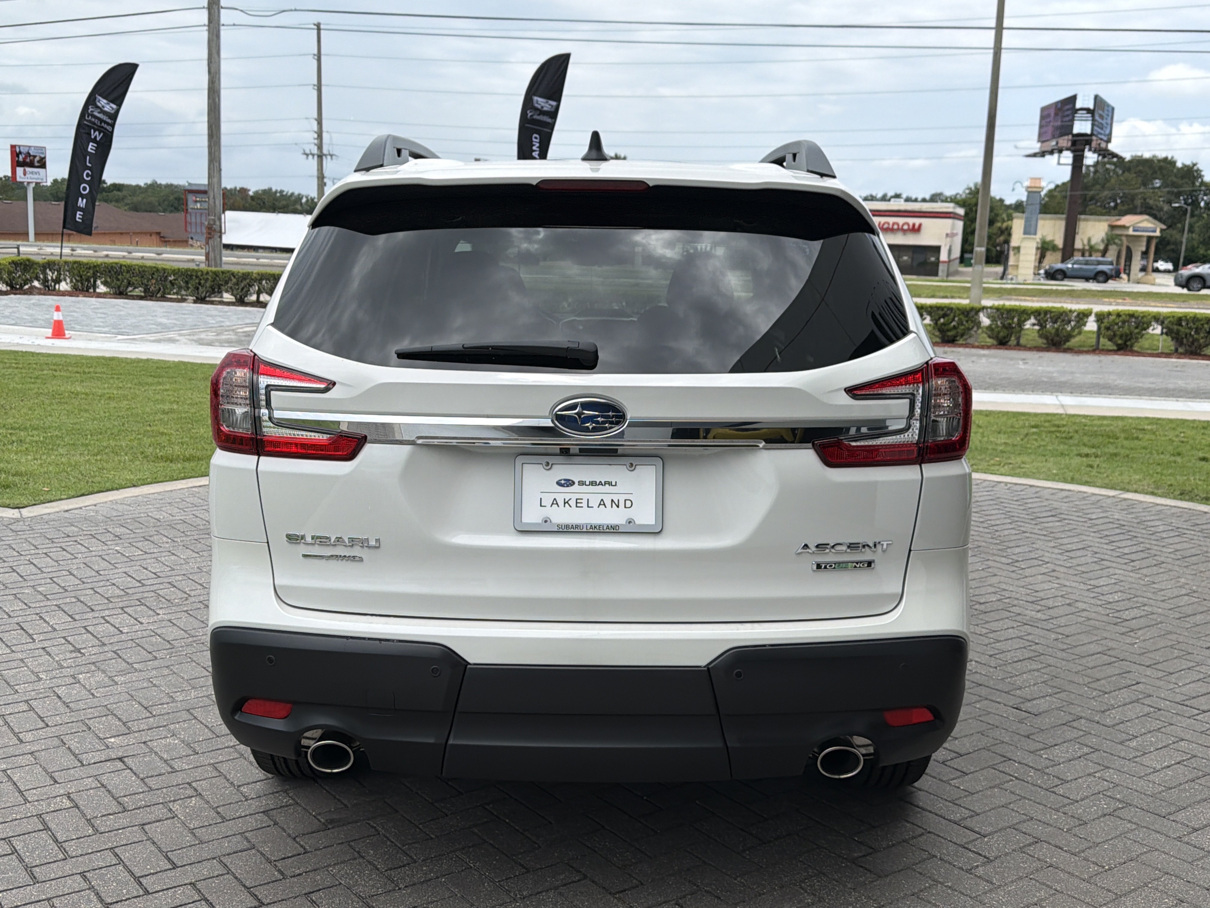 New 2026 CRYSTAL WHITE PEARL Subaru Touring 7-Passenger image 5