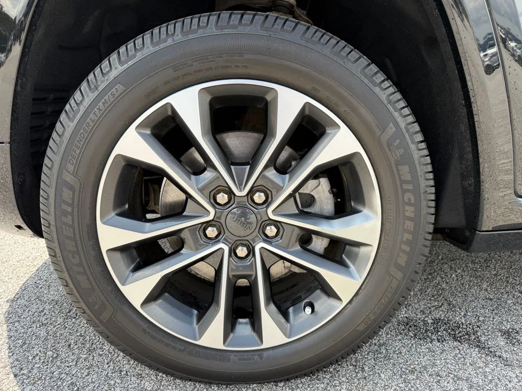 Used 2021 Black Jeep Overland image 25
