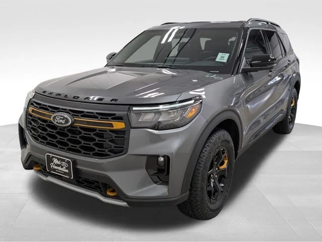 New 2026 Carbonized Gray Metallic Ford Tremor® image 45