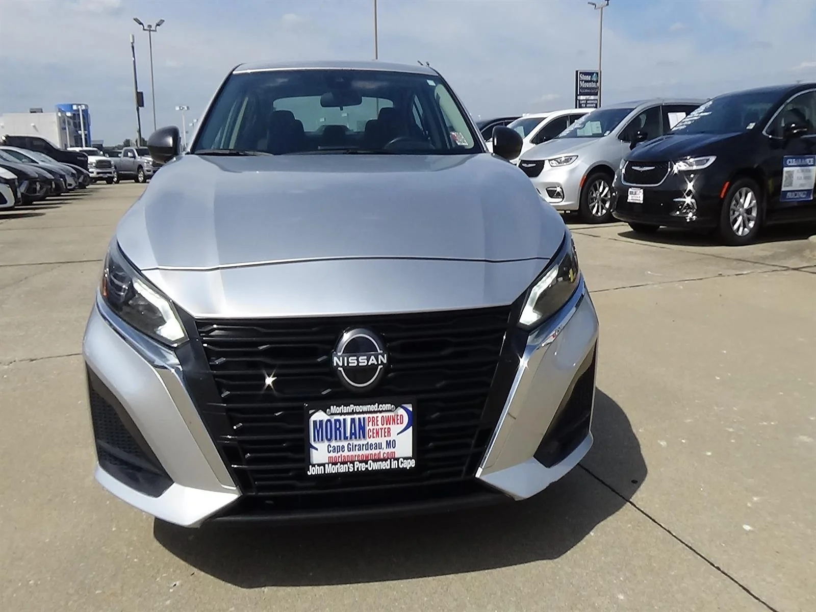 Certified Used 2024 Brilliant Silver Metallic (k23) Nissan 2.5 SV image 4