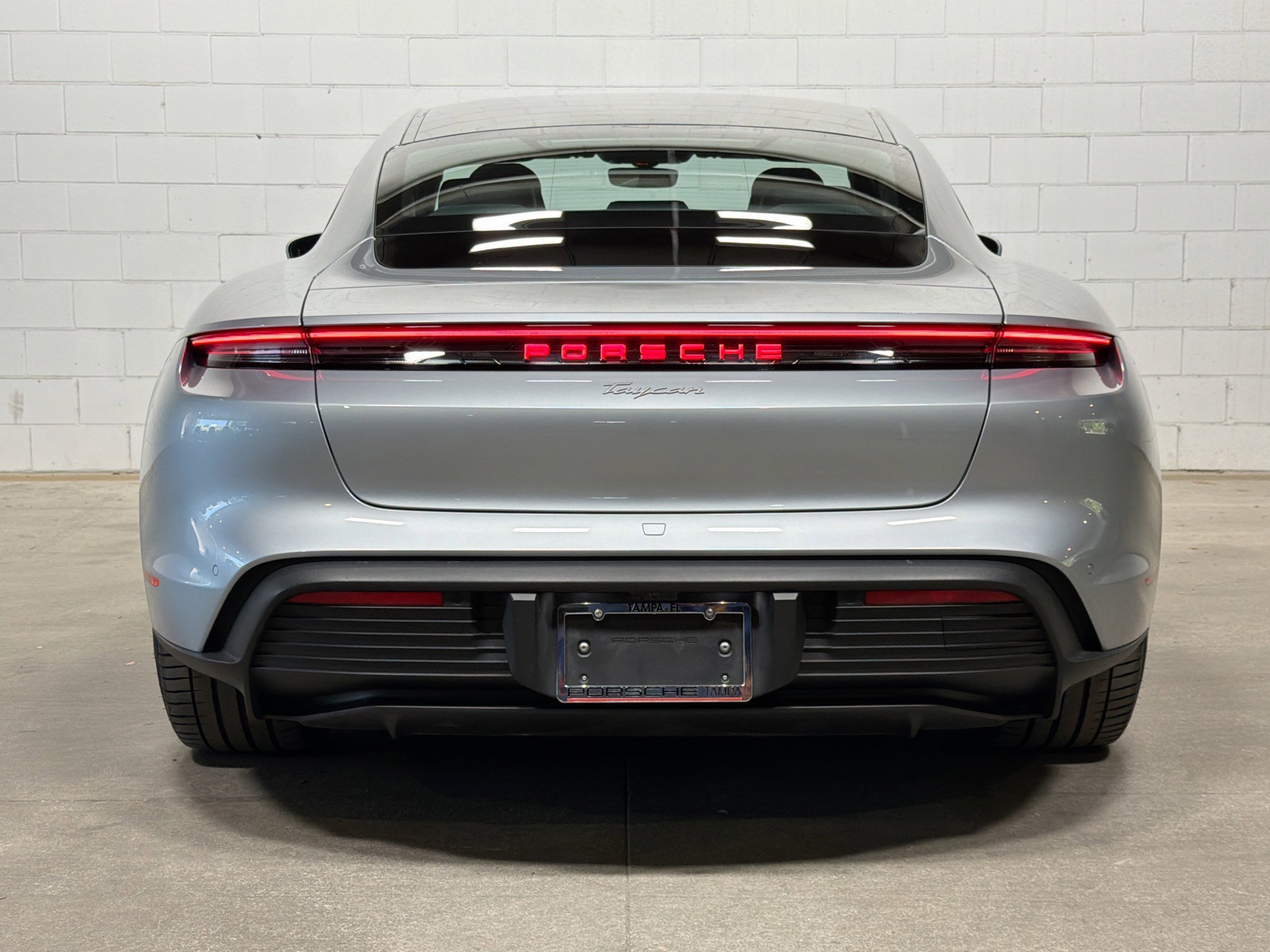 Certified Used 2025 Dolomite Silver Metallic Porsche  image 8