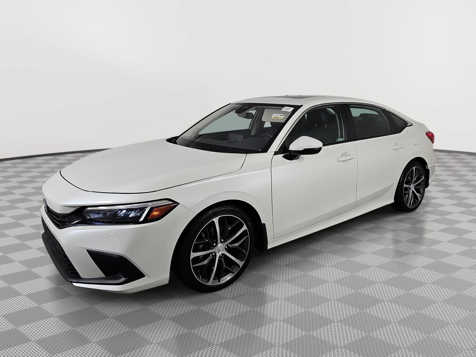 Used 2023 White Honda Touring image 4