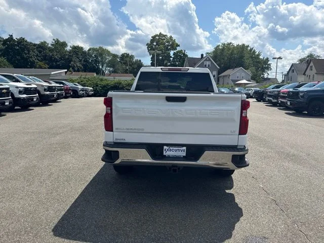 New 2026 White Chevrolet LT image 4