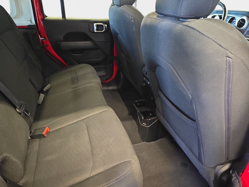 Used 2019 Red Jeep Unlimited Sahara image 13