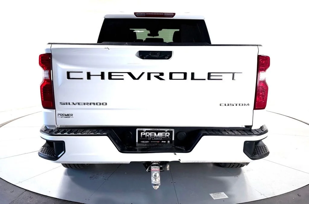 Used 2024 White Chevrolet Custom image 5