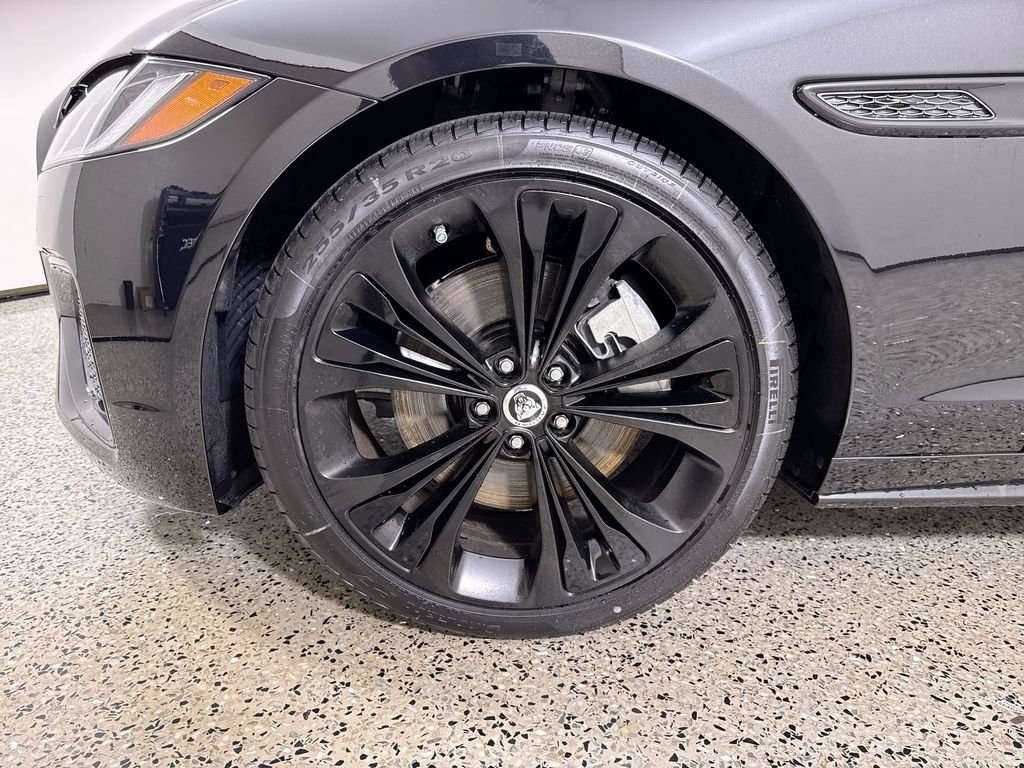 2024 Jaguar XF R-Dynamic SE - Photo 10