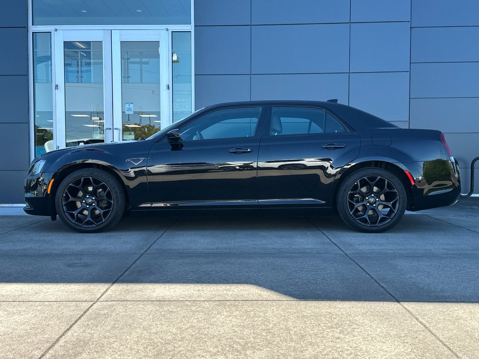 Used 2019 Gloss Black Chrysler S image 6