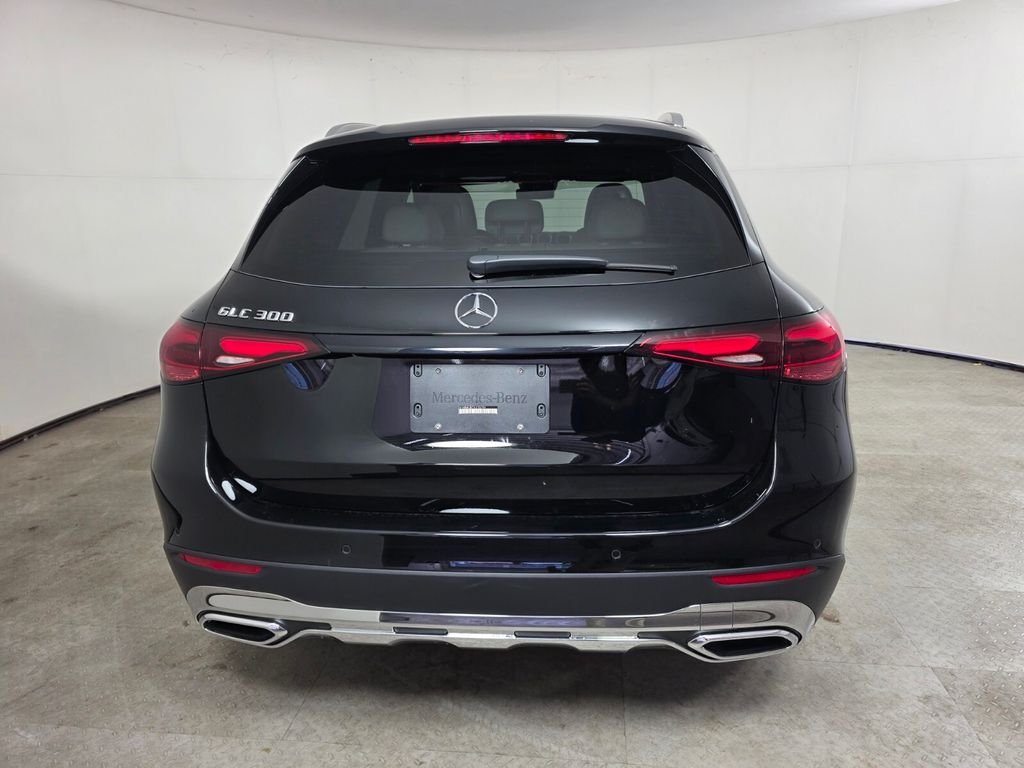 New 2027 Black Mercedes-Benz GLC 300 image 5