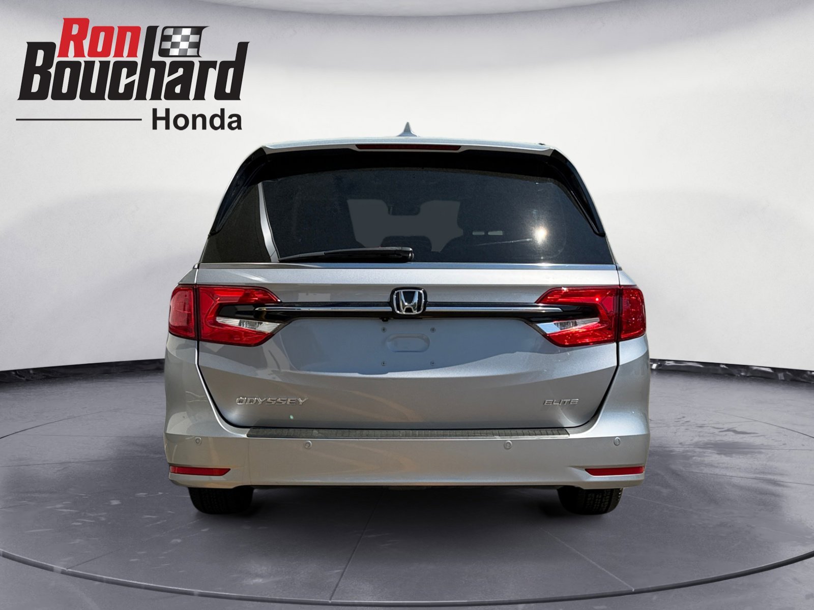 Used 2023 Lunar Silver Metallic Honda Elite image 3