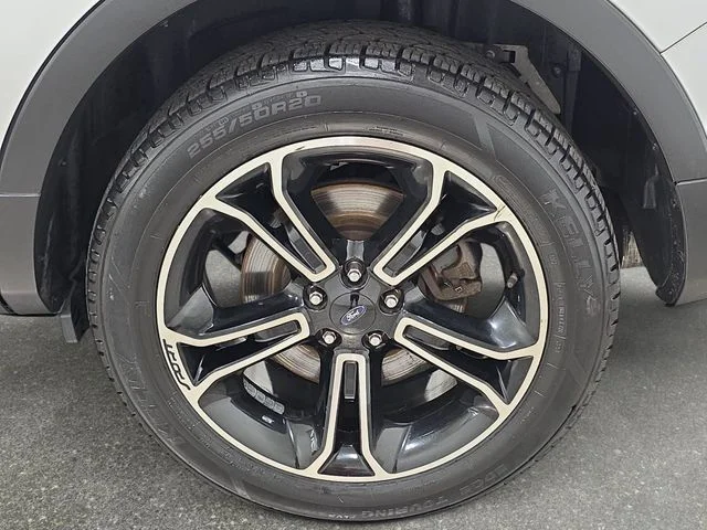Used 2015 Ingot Silver Ford Sport image 29
