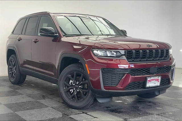 2026 Jeep Grand Cherokee Laredo Altitude