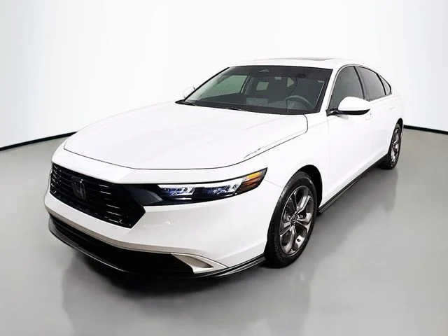 Certified Used 2024 Platinum White Pearl Honda EX image 5