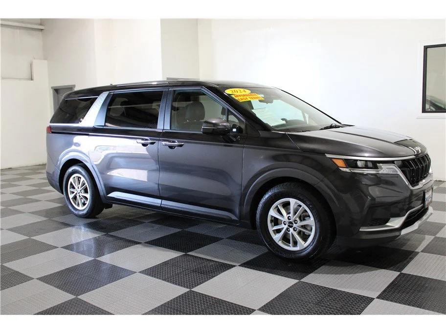 2024 Kia Sedona LX Seat Pkg's photo