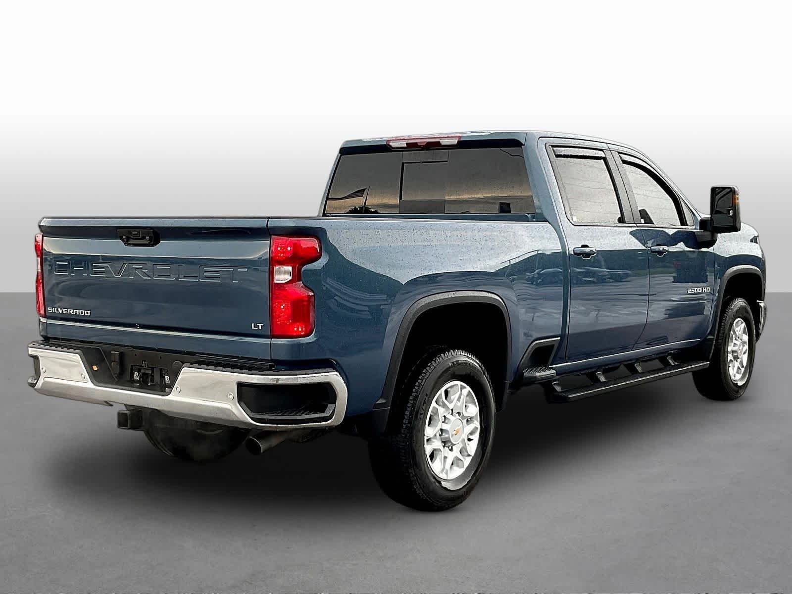 Certified Used 2025 Lakeshore Blue Metallic Chevrolet LT image 7