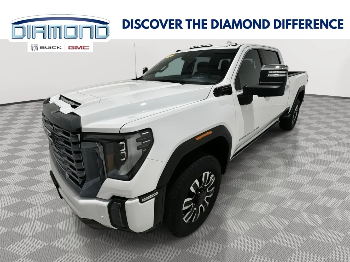 Used 2024 Summit White GMC Denali Ultimate image 1