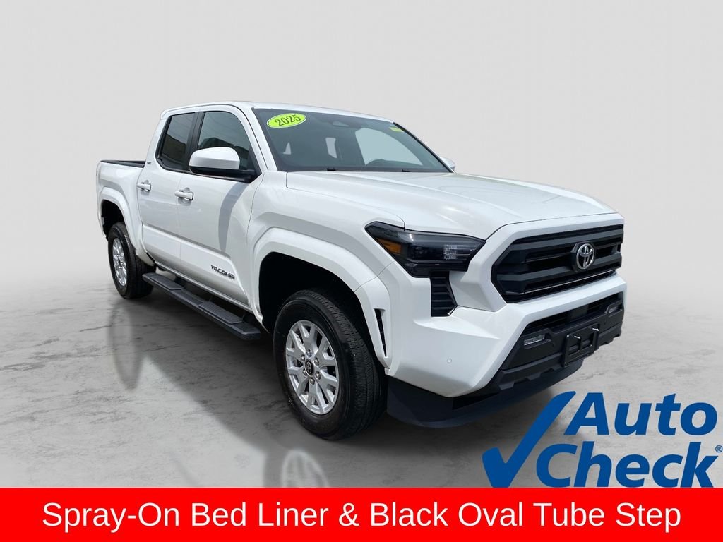 Used 2025 White Toyota SR5 image 9