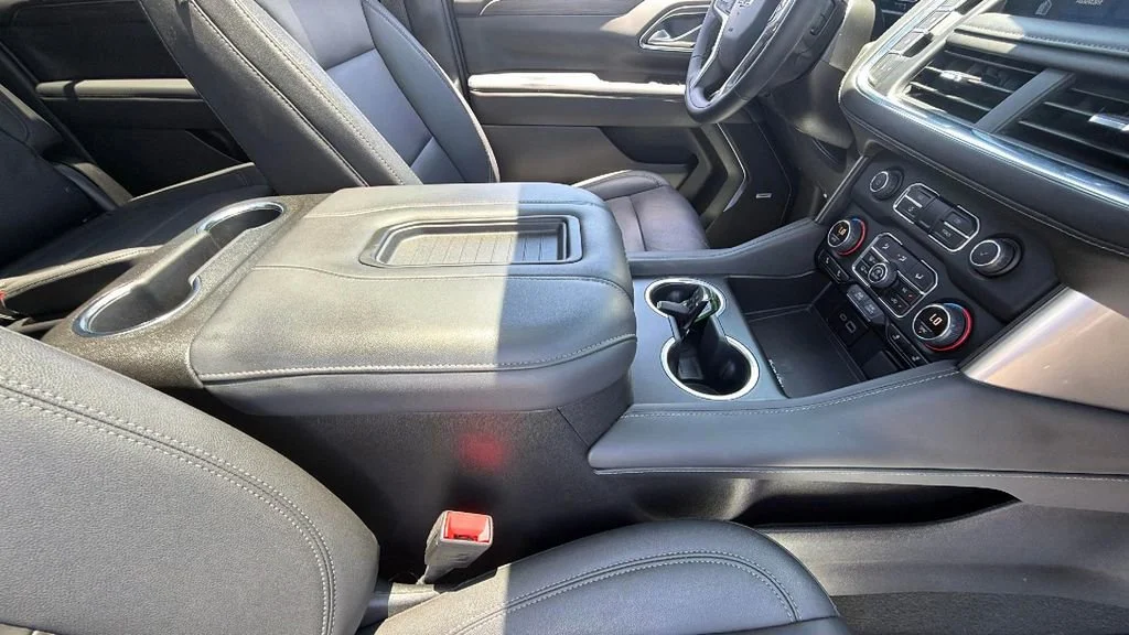 Used 2024 Black Chevrolet Z71 image 40
