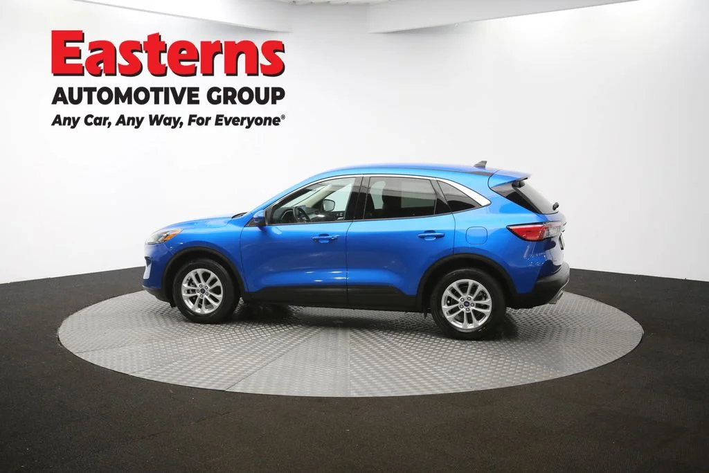 Used 2020 Blue Ford SE image 60