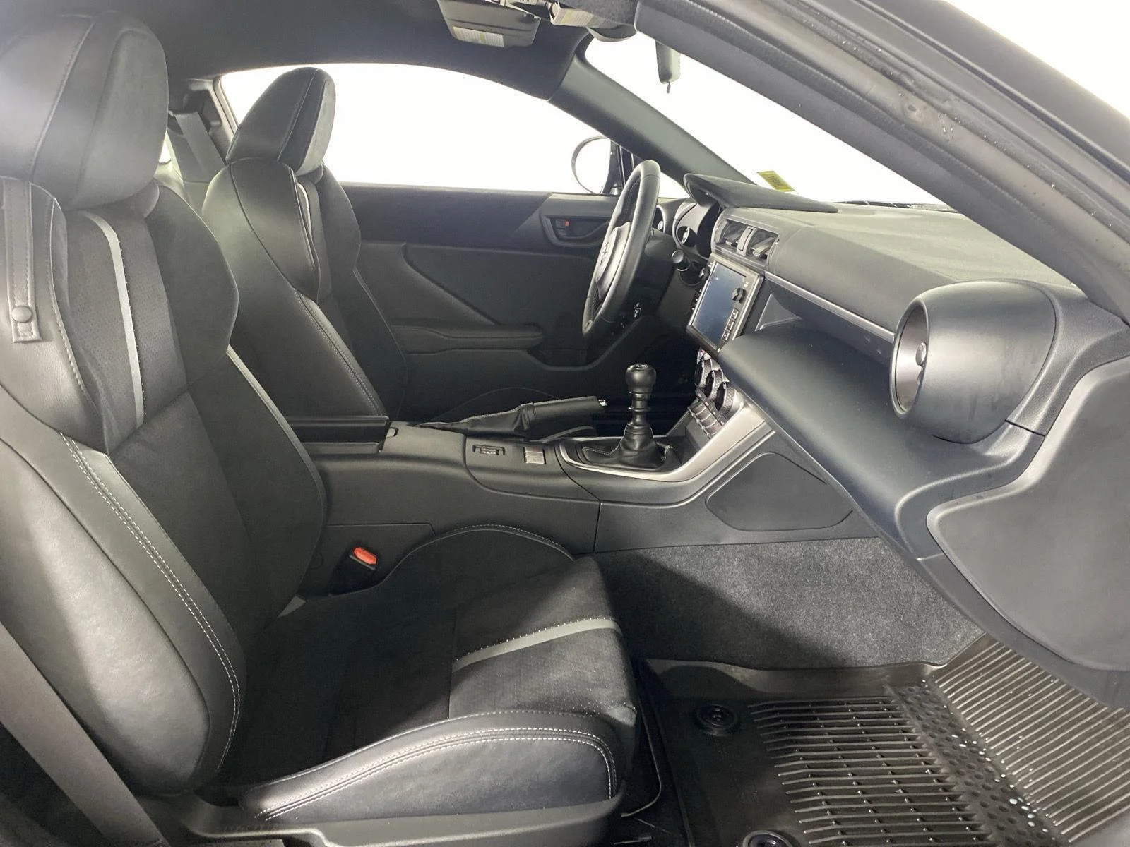 Used 2025 Raven Toyota Premium image 35