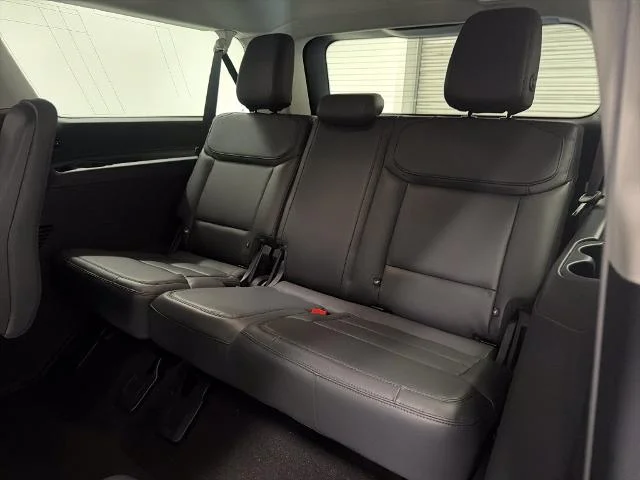 New 2026 Space Silver Metallic Ford MAX Active image 29