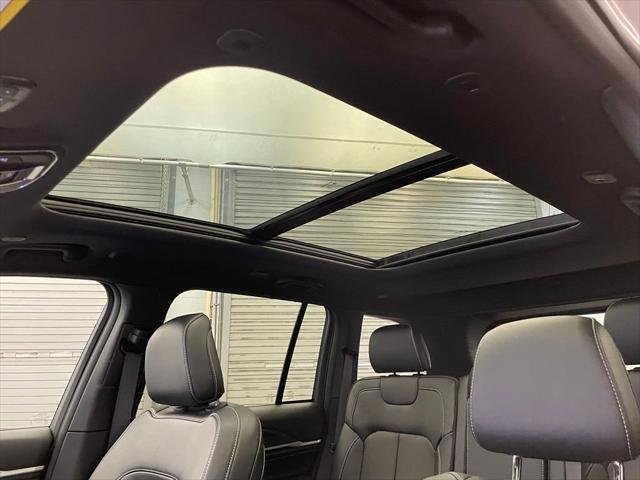 New 2026 Baltic Gray Metallic Clearcoat Jeep Limited image 15