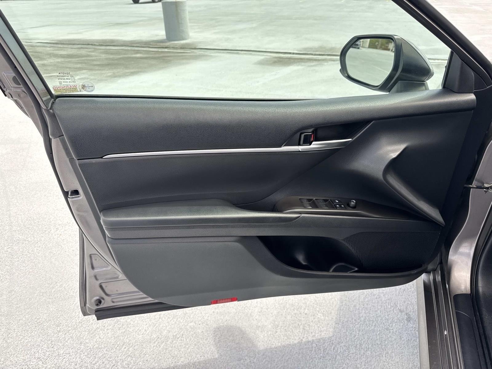 2021 Toyota Camry LE - Photo 19