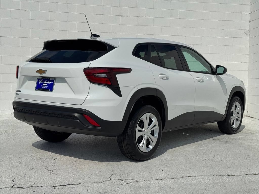 2026 Chevrolet Trax LS - Photo 11